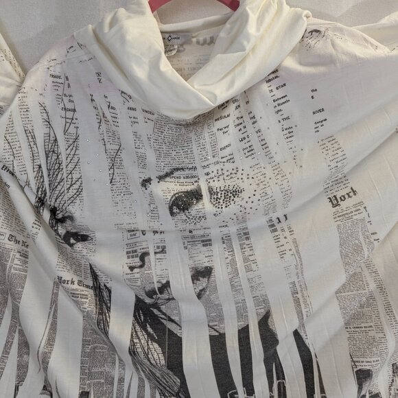 Cover Charge One Size Newsprint Cover-Up Poncho Style White/Black - Picture 11 of 15